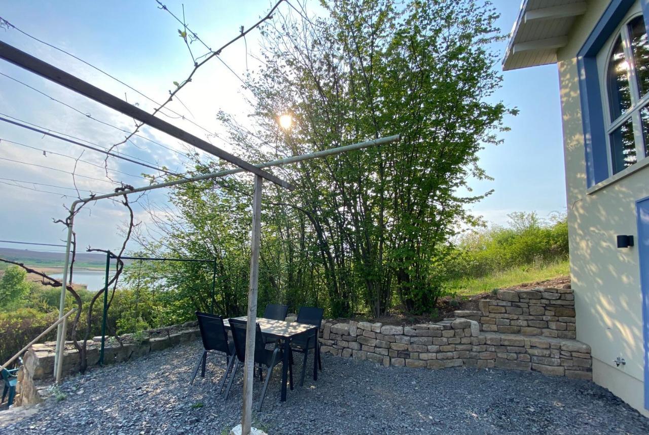 Weinbergshaus mit Blick auf's Wasser Salzatal Exterior foto